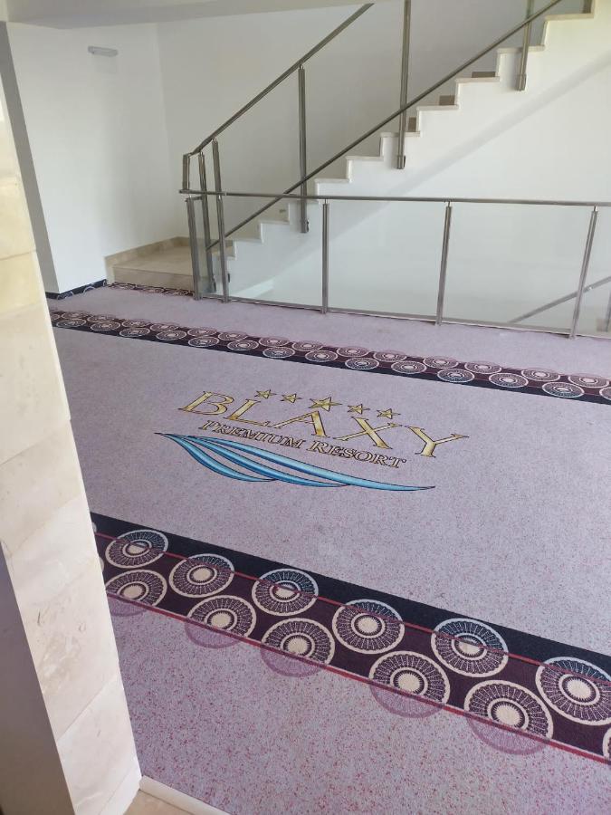 Blaxy Resort Stefi Cu Acces La Piscine Gratuit Douăzeci şi Trei August Εξωτερικό φωτογραφία