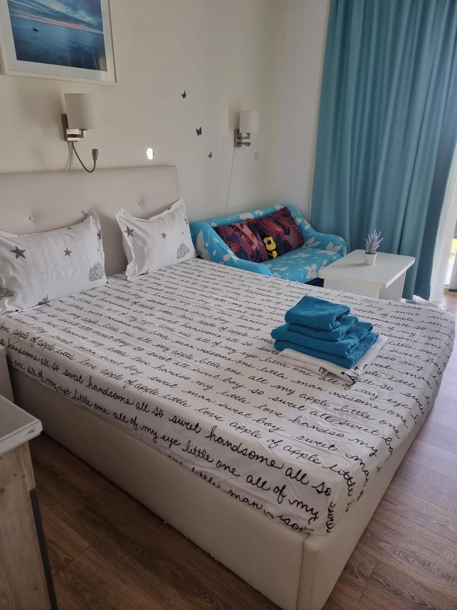 Blaxy Resort Stefi Cu Acces La Piscine Gratuit Douăzeci şi Trei August Εξωτερικό φωτογραφία